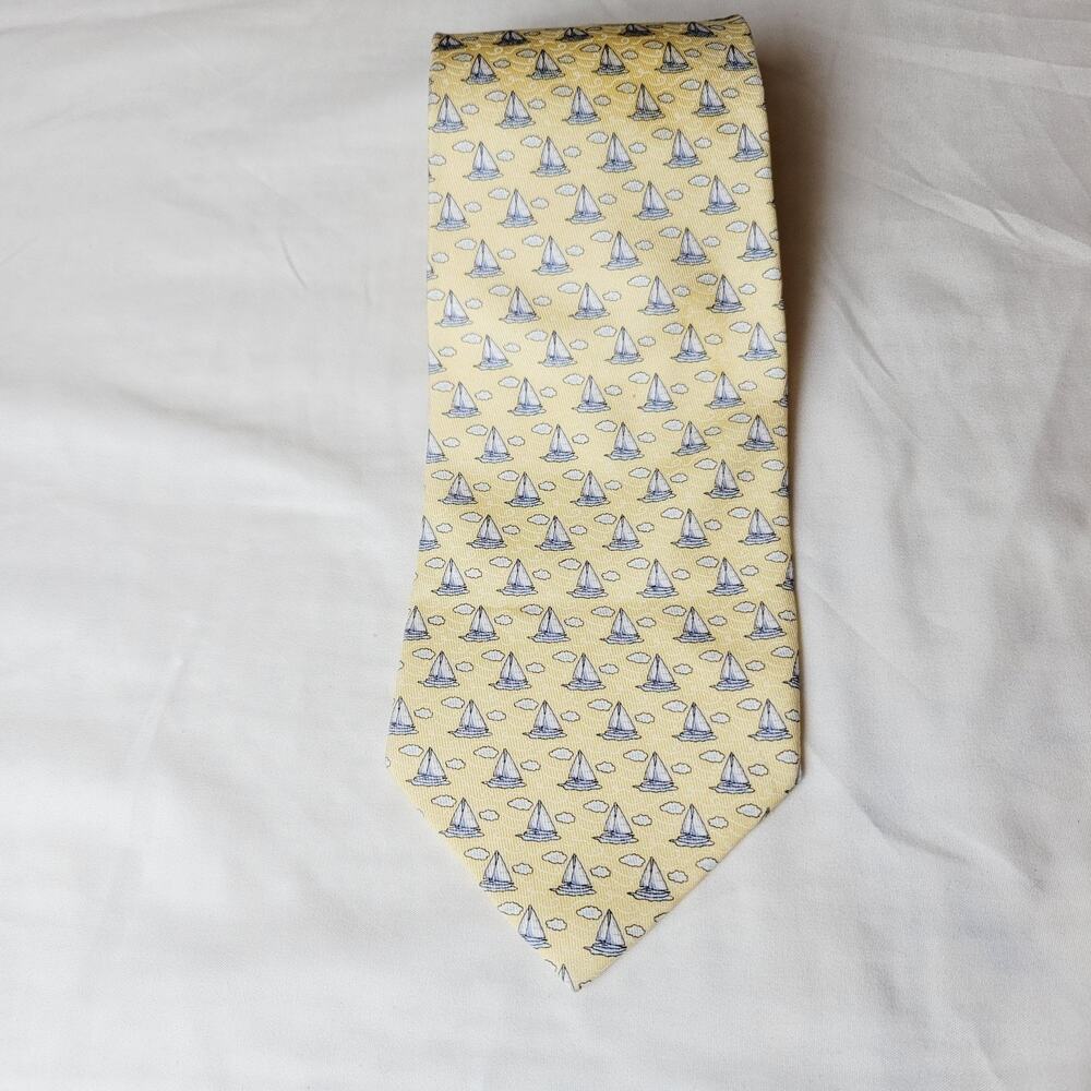 Vineyard Vines Tie Mens Yellow Silk Sailboat Print Nautical Handmade in USA